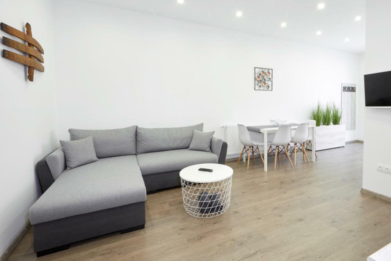 Foter Apartman Ii. Villány Buitenkant foto